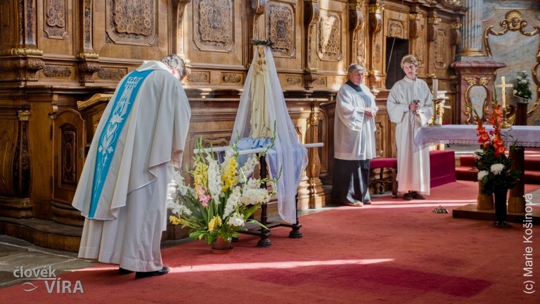 Foto: Marie Košinová, Člověk a víra