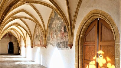 Křížová chodba kláštera; Foto: archiv BCB