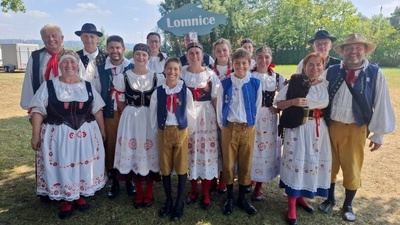 Lomnice nad Lužnicí: Mše svatá - krojovaná