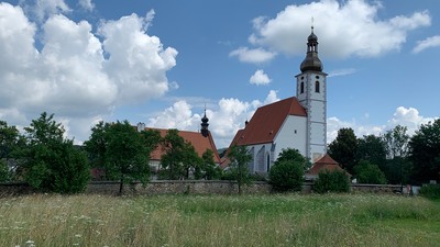 KÁJOV: Májová květinová pouť