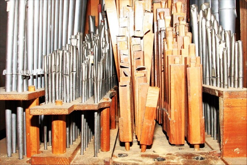 Varhanní píšťaly před restaurováním; Foto: Ing. Petr Kaizer